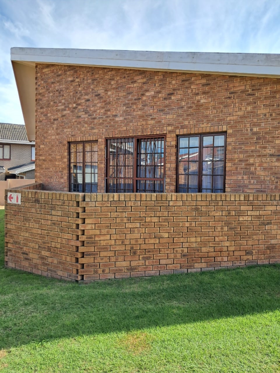 2 Bedroom Property for Sale in Bayview Western Cape